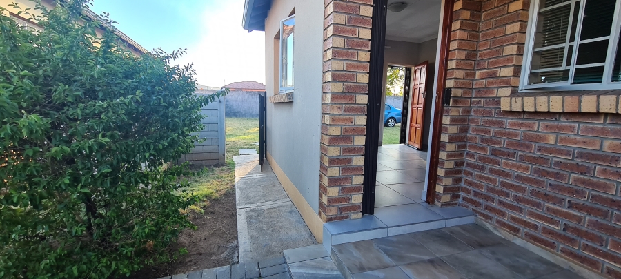3 Bedroom Property for Sale in Waterval East North West